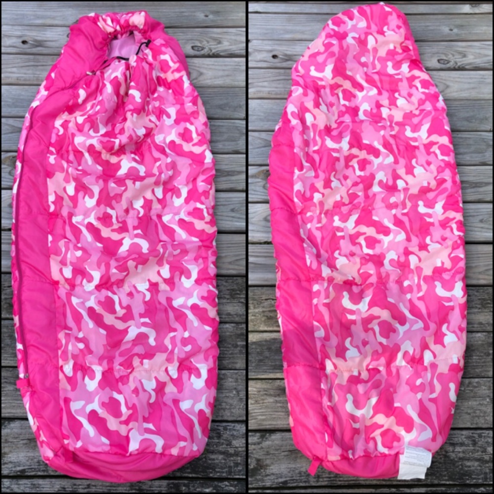 - Girls Pink Camo Sleeping Bag! EUC!